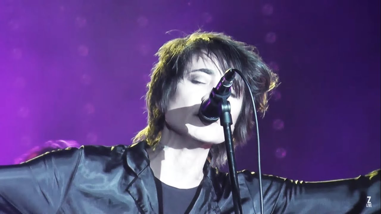 Земфира – Прогулка | Сочи (26.09.2020) - YouTube