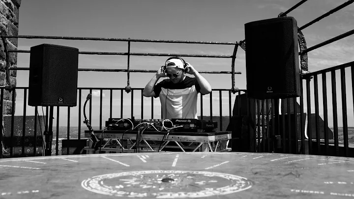 James Greene LIVE DJ Set - Castle Hill, Huddersfie...