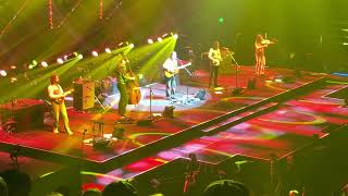 Billy Strings | 2025-08-23 | Red Daisy