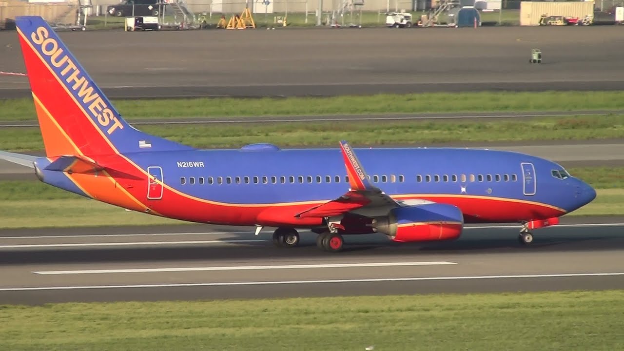 Southwest Airlines 737700 [N216WR] Takeoff Portland Airport (PDX
