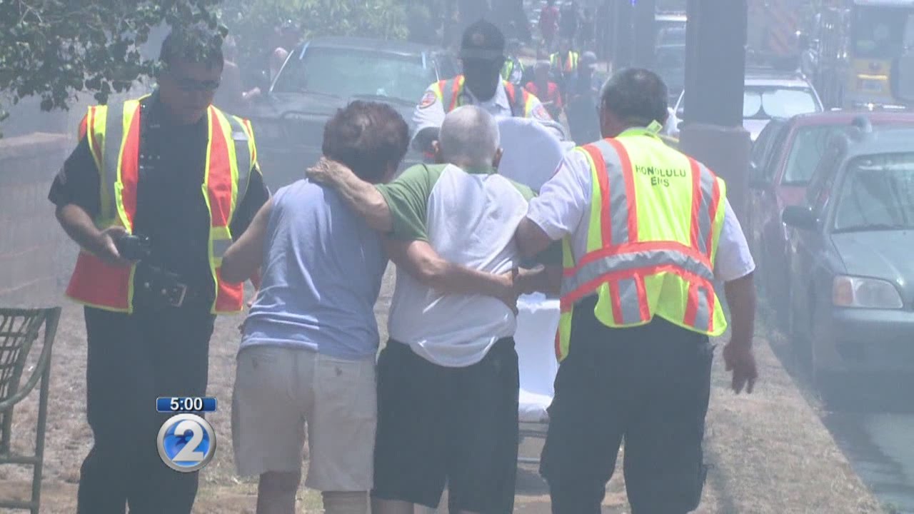 Elderly man narrowly escapes twoalarm house fire in Kaimuki YouTube