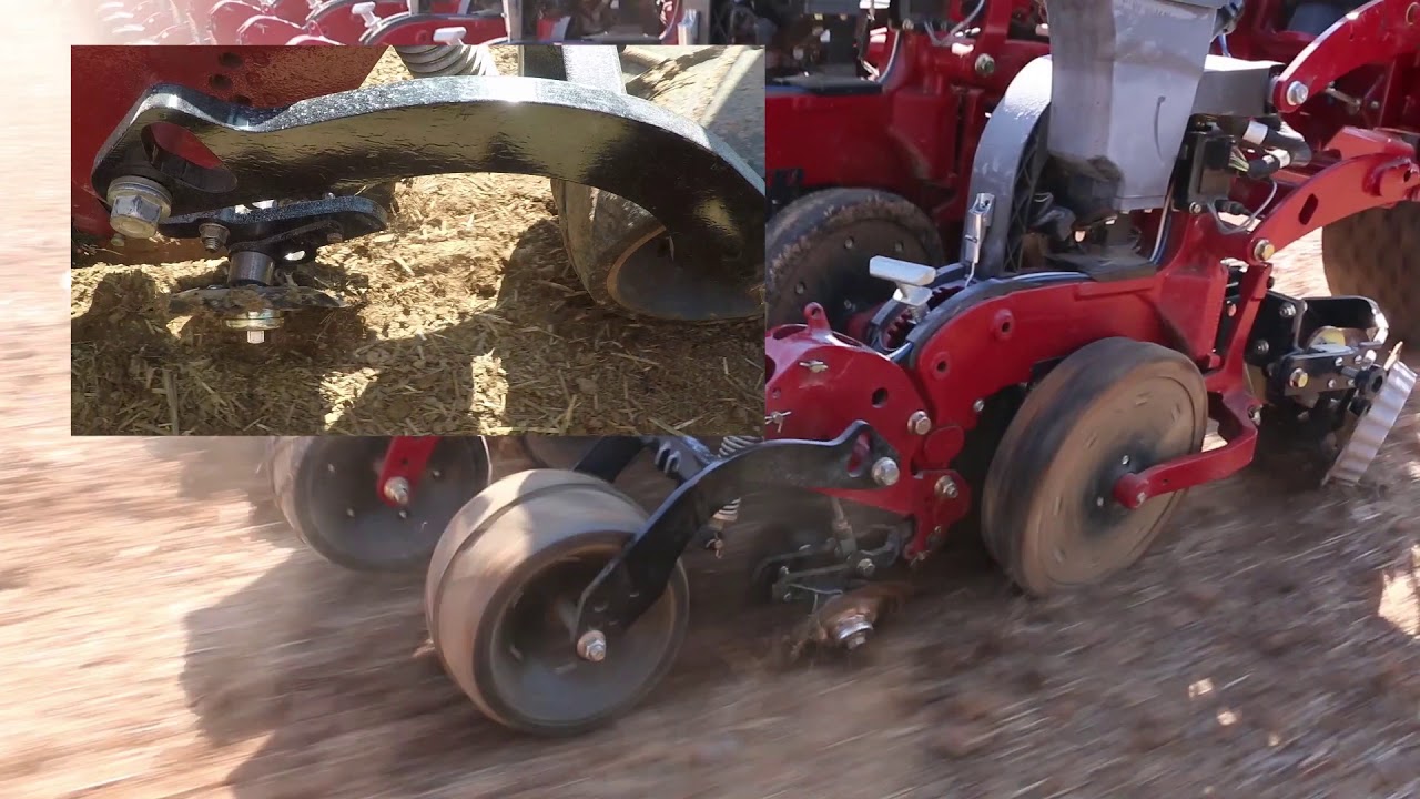 Case-IH 2140 with Martin-Till  Cupped Razor Closer and V style update for Closing disc