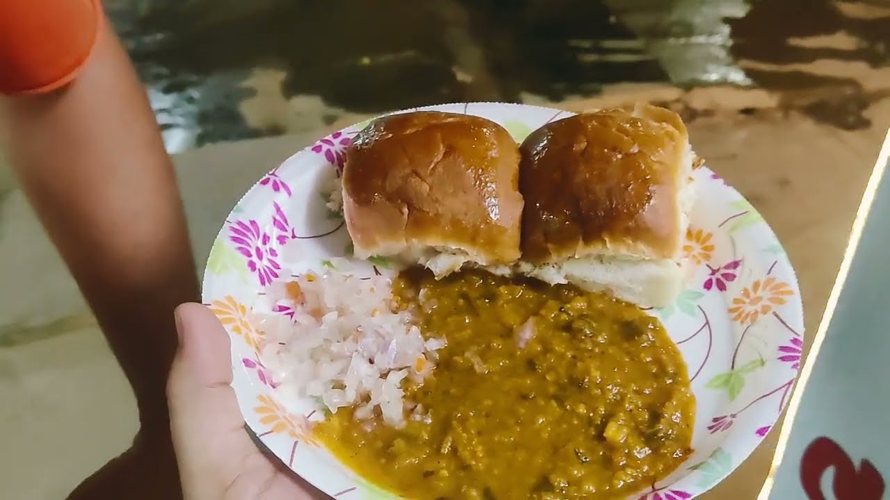 street food in south india.  nomadic vlogger