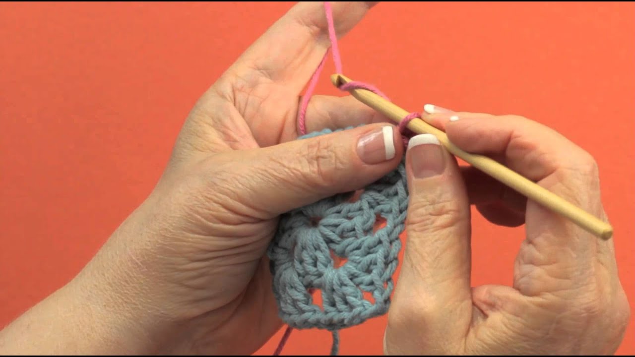How to Seamlessly Join Yarn Colors - Crochet Tip - OkieGirlBling'n'Things