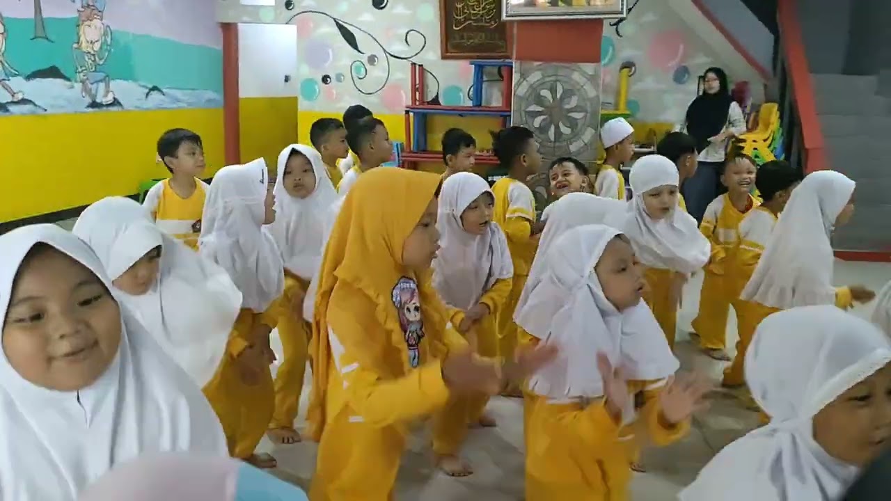 TARI TANG TING TUT KELOMPOK B || TK ISLAM MUFTI MULYANI