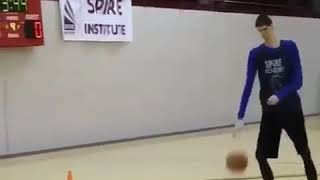 LaMelo Ball's new teammate Robert Boblotsky is 7 feet 7 inches tall at the Spire Institute