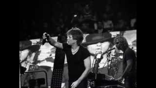 Bon Jovi: Love&#39;s The Only Rule (live from Philly 2010)