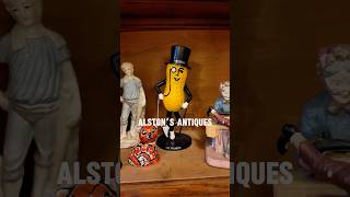 From unique yard art to vintage toys, this hidden antique spot in downtown Garland has it all! 👀