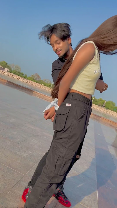 Ab Batao Kon Zayda Pyar Karta Hai ?😂🔥🔥#viral #youtubeshorts #ariff262 #shorts