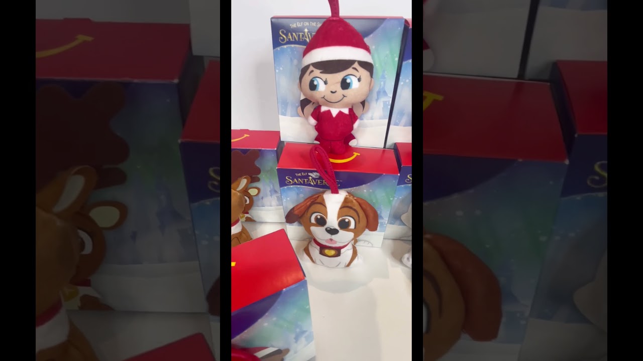 Распаковка набора McDonald’s Elf On The Shelf 2025: все 12 игрушек и книга в полном комплекте 