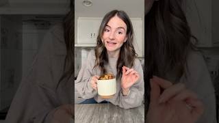 Healthy Banana Bread Mug Cake (6 ingredients!)