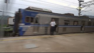 324次自強號瑞源站通過(交會4647次區間車(EMC548))