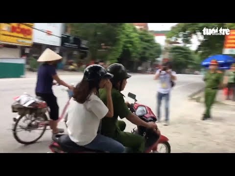 Video Phỏng vấn thí sinh được công an vào tận nhà 'hộ tống'... - YouTube
