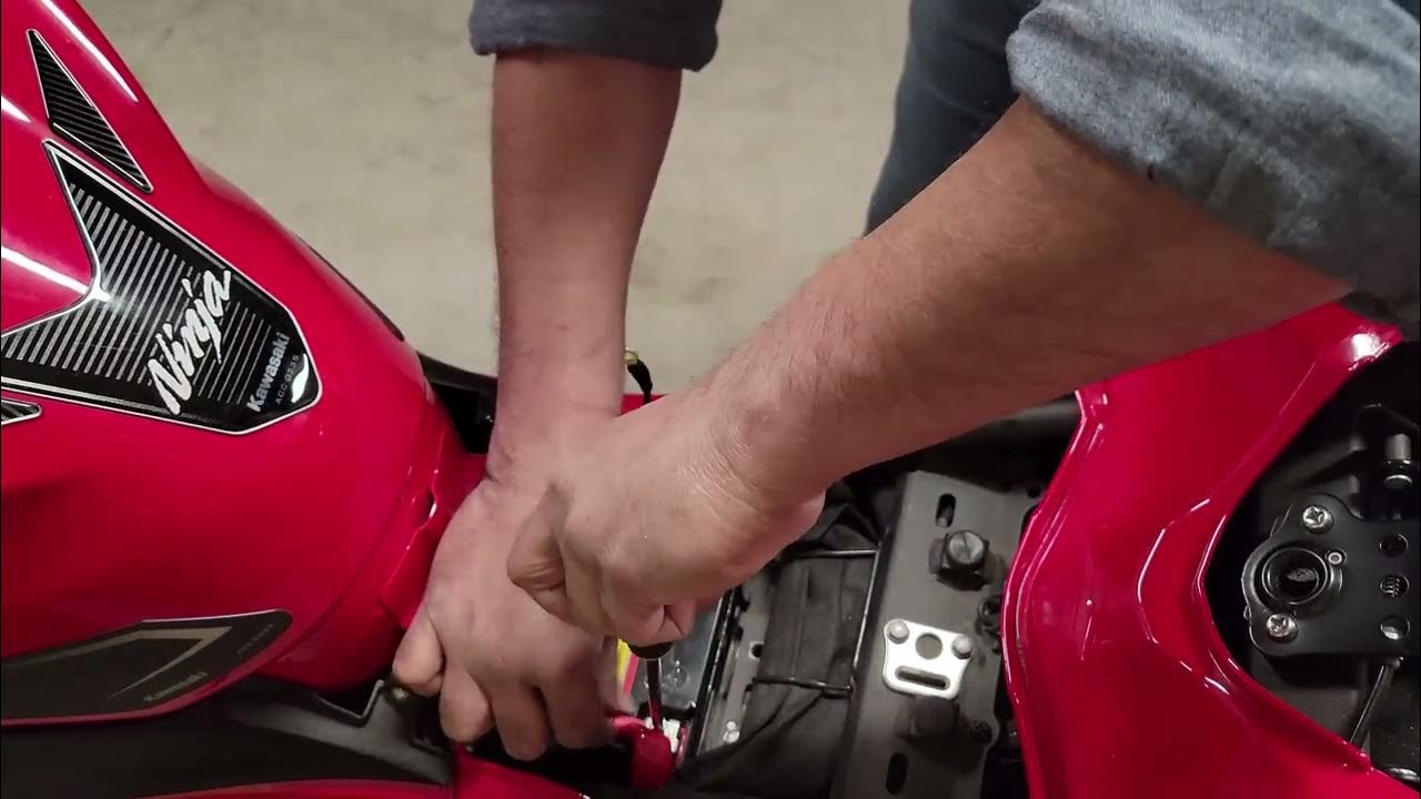 Kawasaki Ninja 400 Battery Replacement - YouTube