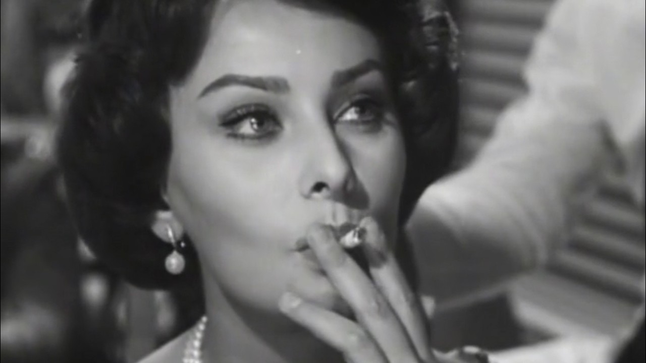 Sophia Loren smoking – Compilation (1950-1983)
