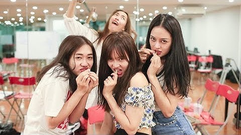 Nhóm bạn thân toàn diễn viên, người mẫu xinh đẹp của Lan Ngọc