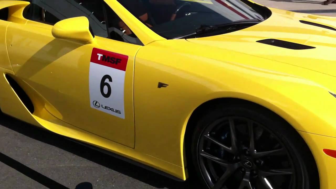 Lexus lfa yellow