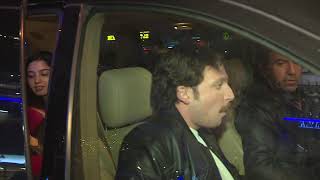 Yasmin Erbil Öpücüklere Boğdu