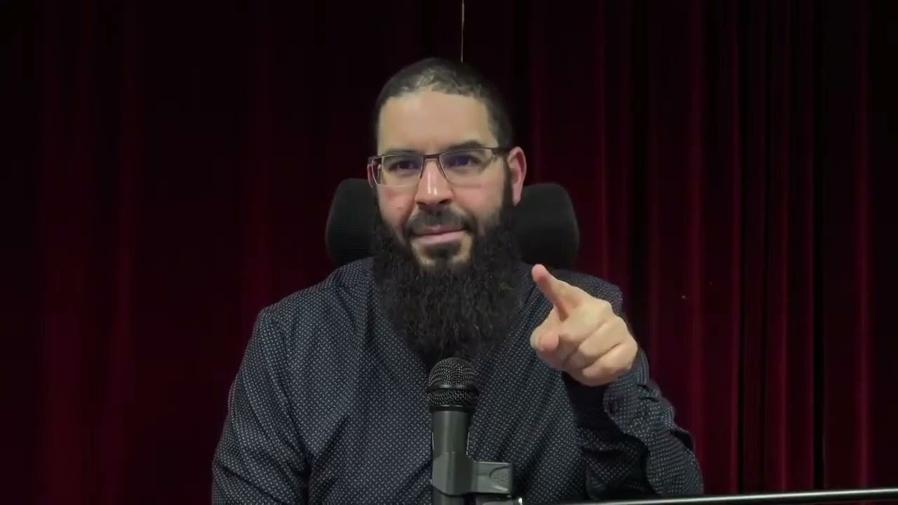 Amen Dali - Die Ansicht der Malikiten mit hängenden Armen zu beten - Warum?