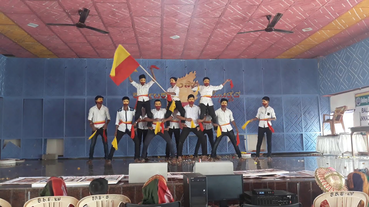 Huttidare Kannada nadalli huttabeku Kannada Patriotic Dance  by BRET CBSE SCHOOL MOTEBENNUR H K