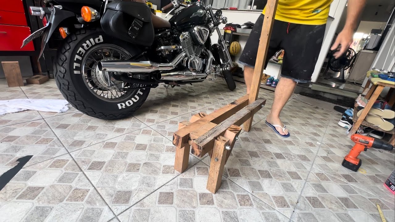 Cavalete central Madeira - Moto custom - Shadow 