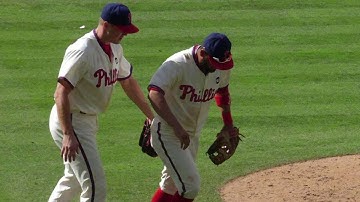 TB@PHI: Blanco ends the 9th with nice barehanded play
