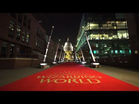 Video: Baghetele Harry Potter Vor Lumina Podul Millennium Din Londra