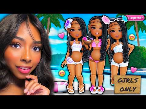REALISTIC TRIPLETS HAVE A GIRLS ONLY POOL PARTY ⭐ (Roblox Snapchat)