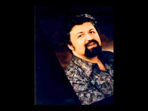 Kevork Boyaciyan sings Krounk the crane