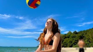 JOGANDO FUTEBOL NA PRAIA DA DANIELA/ SC ⚽️🤩💕 - Modelo Julinha