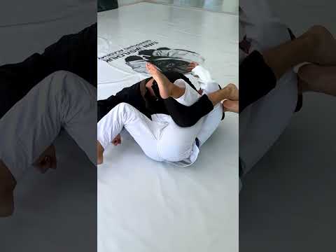 Видео: Canto strangle from stance for BJJ. Sila partera. Sambo academy #Shorts #sambo #judo #bjj