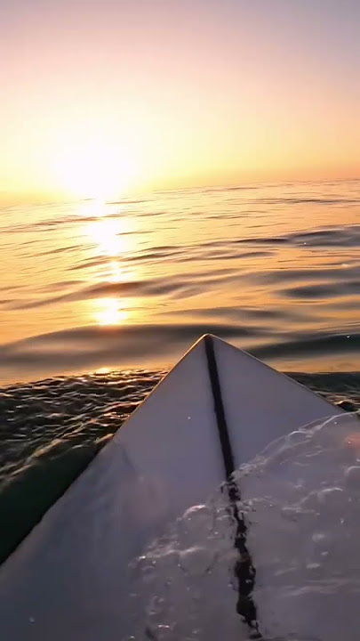 THE MOST BEAUTIFUL SUNRISE… WHILE SURFING 😍