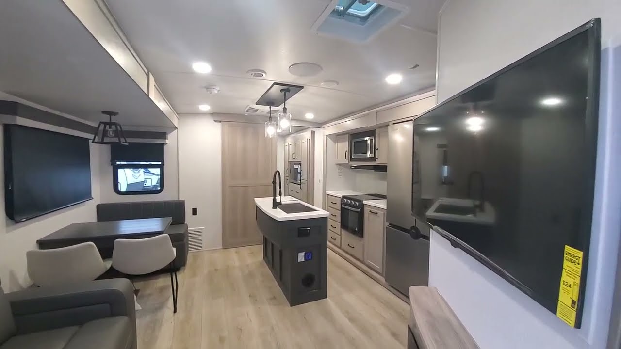 2025 Flagstaff Classic 832DBS