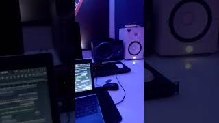 Book session joh nipate doh ya kununua lapi 😢World out now #musicproducer #beatoftheday #kenyanrnb