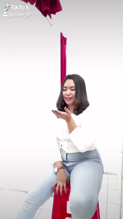 Mama muda semok