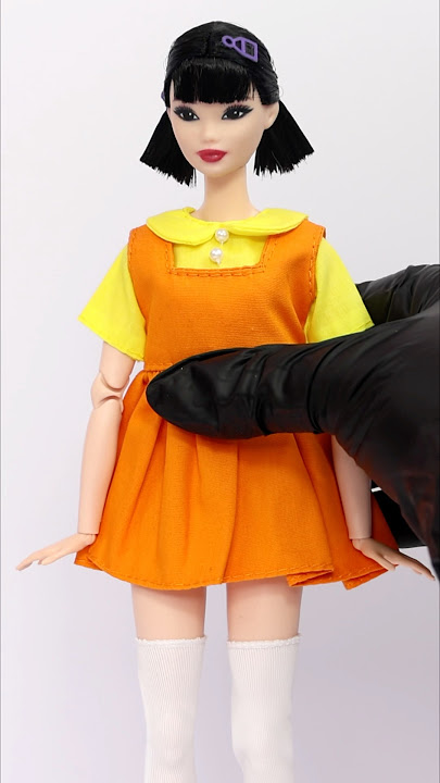 Turning Barbie into Squid Game Doll