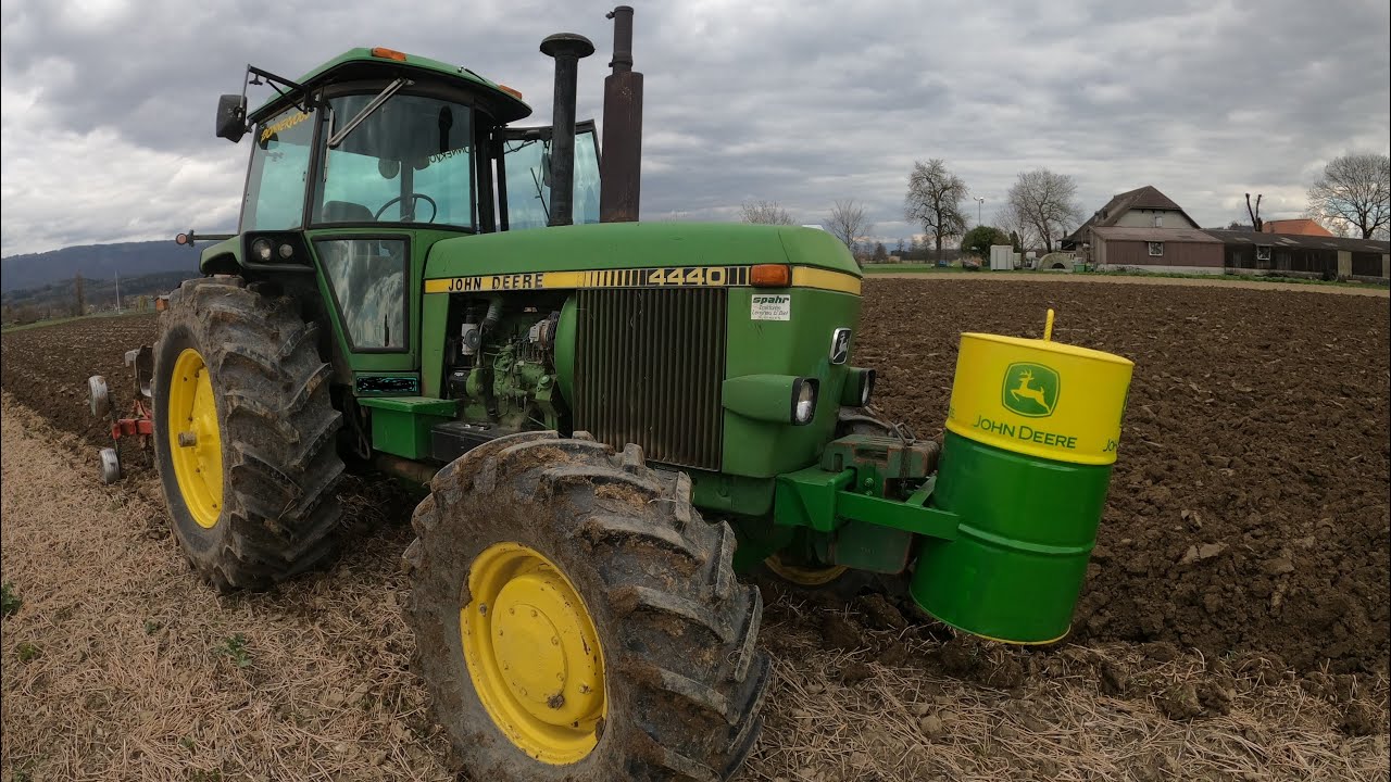 Plowing with John Deere 4440 Pure Sound!