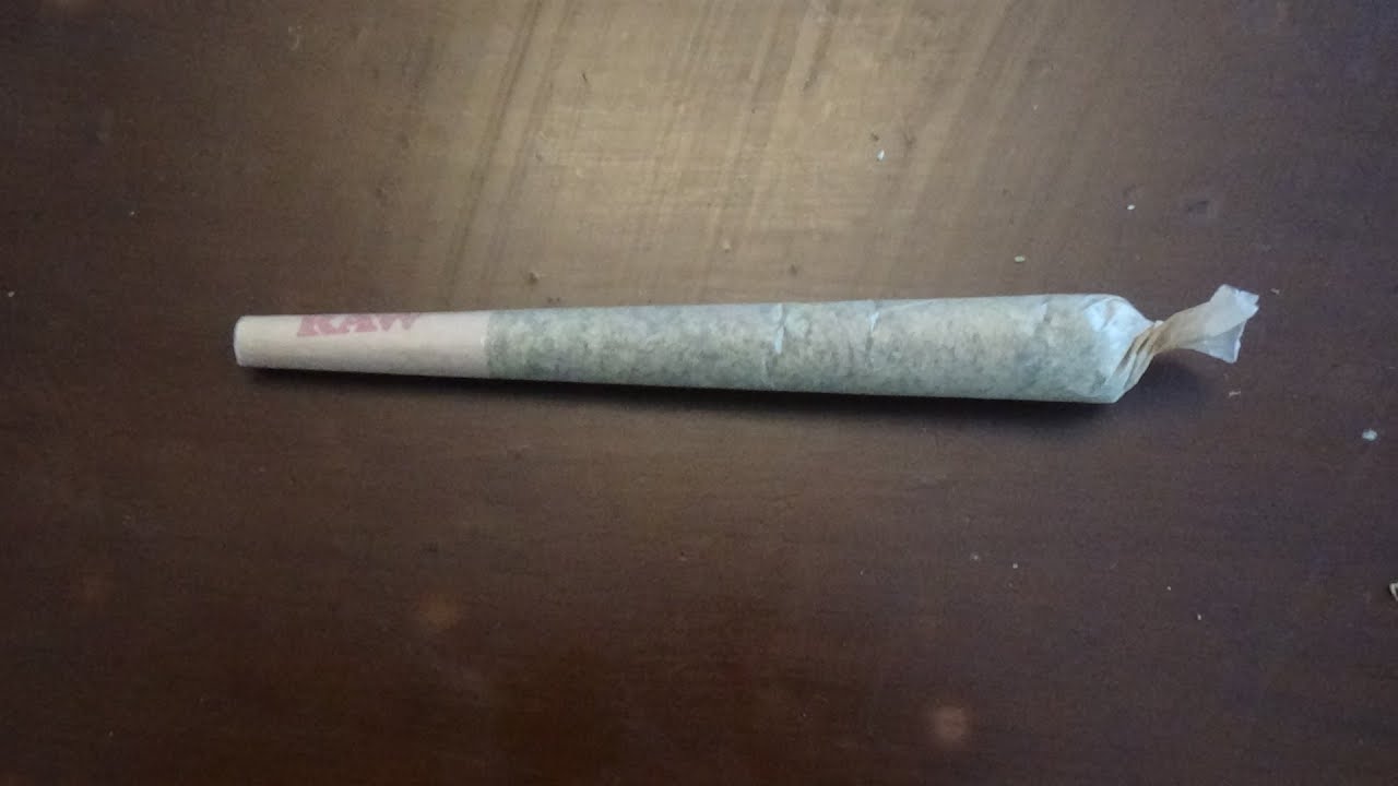 ASMR Smoking Sour Garlic Cookies Pre Roll