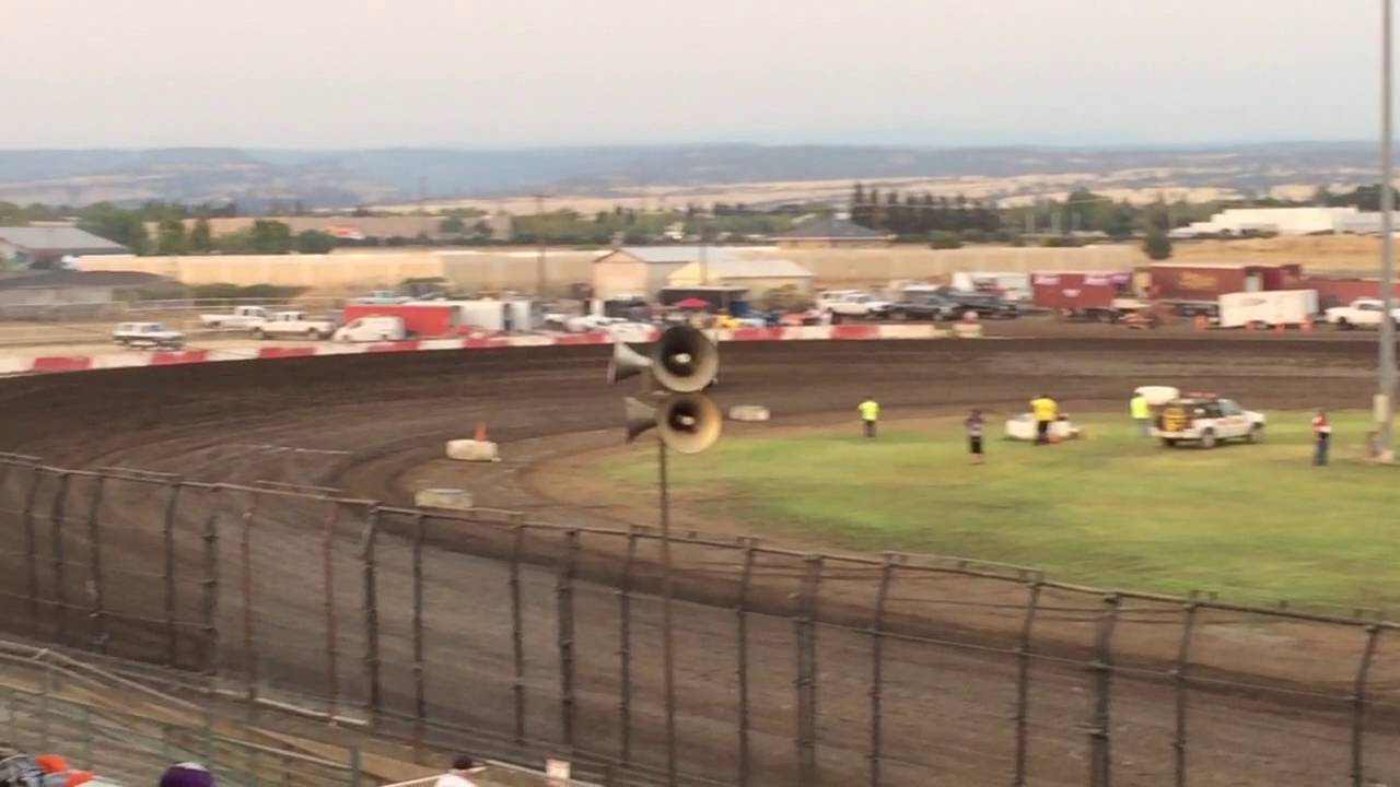 Kalib Henry 410 sprints,showin em' how it's done!