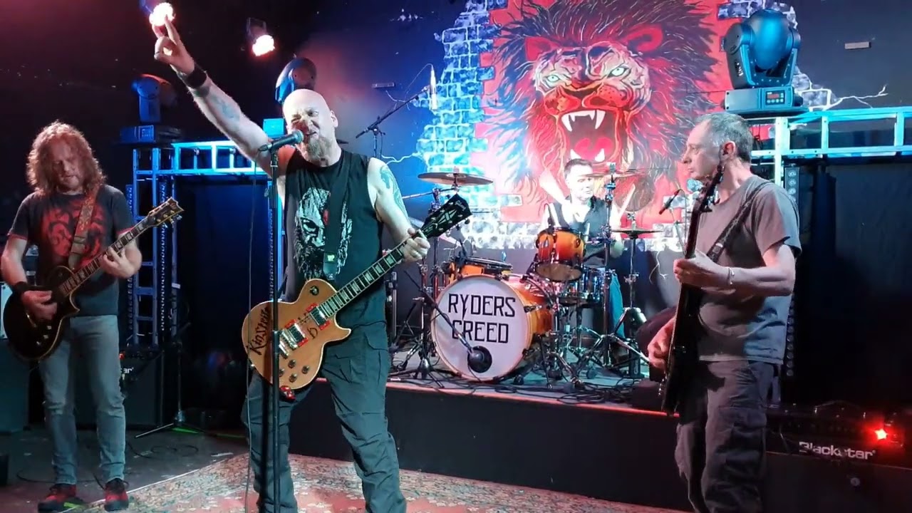 Kinstrife - Live at Leo's