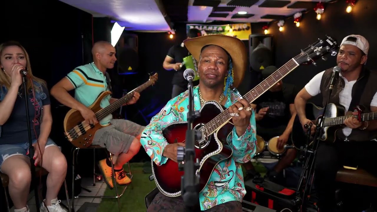 Chicho Severino — 'Un Chin Chin' En Vivo