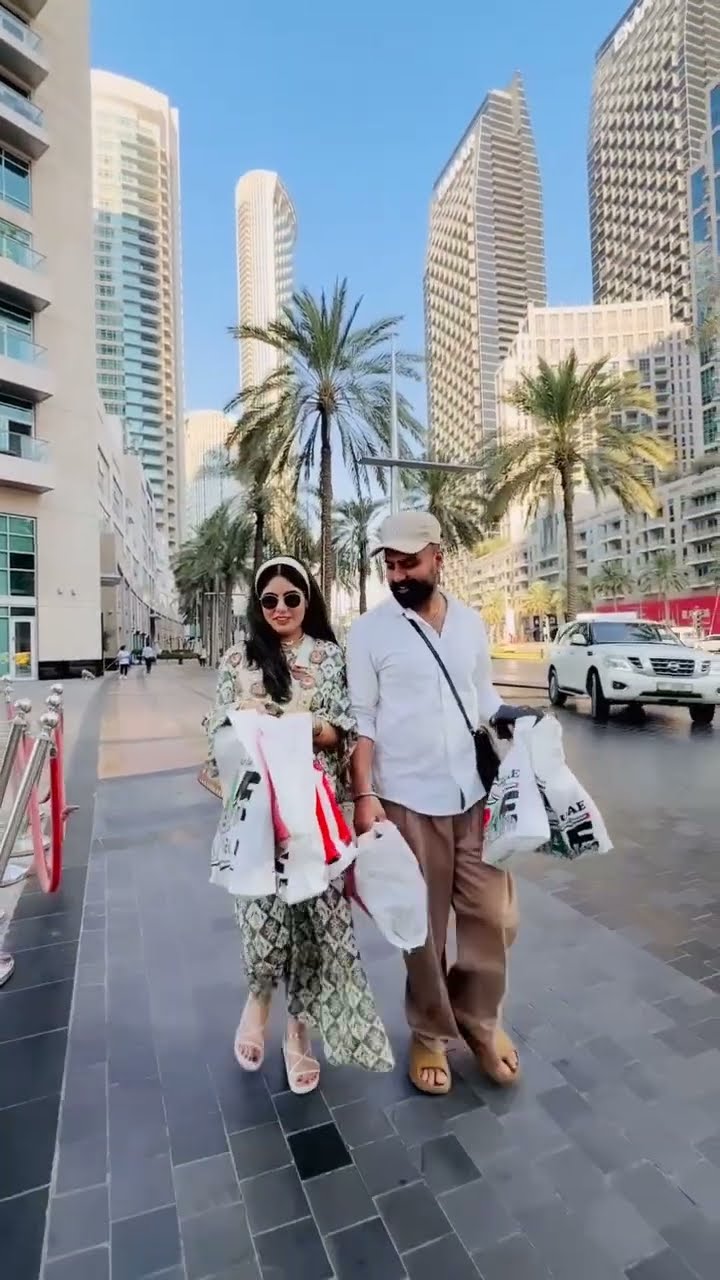 ਤੂੰ ਹਿਲਾਉਂਦਾ ਦੁਨੀਆਂ ♥️?