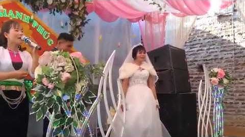 Nữ MC đám cưới  xinh đẹp Ánh Hồng