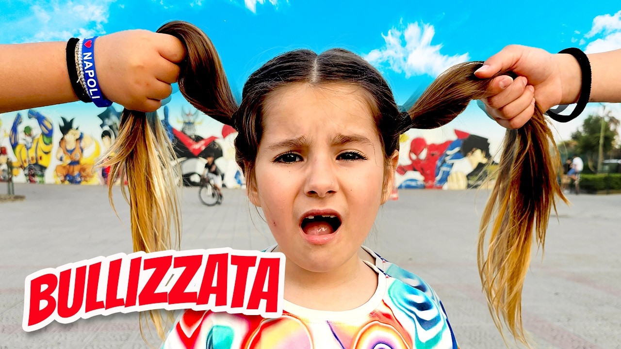 MARTINA MISSY VIENE INSULTATA DALLA BULLA E MAMMA TY CON MARTI GRANDE LA CERCANO!