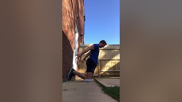 Wall Nordic hamstring w/ISO hold, forefoot loaded