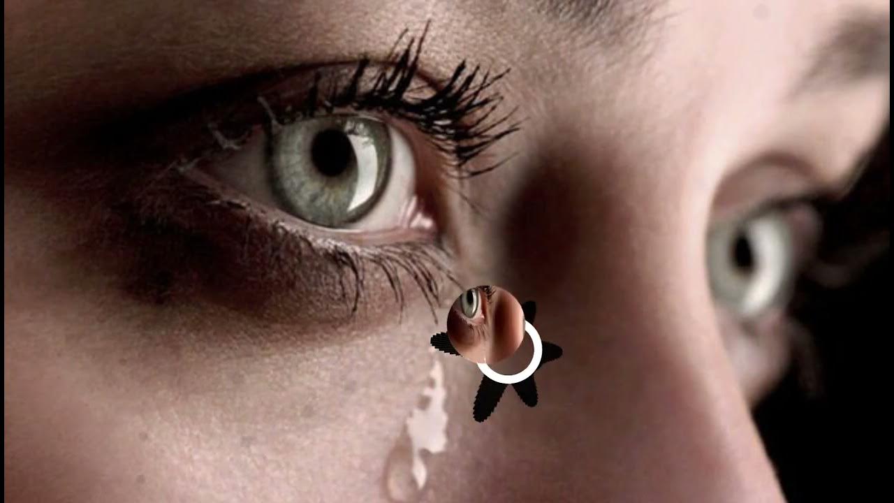 Заплаканные глаза мужские. Плачущие глаза. Мужские слезы. Глаза человека который плачет. Парень плачет.