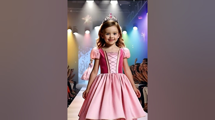 Adorable Little Girl's Fashion Ramp Walk Steals the Show! #funny #cute#fashion