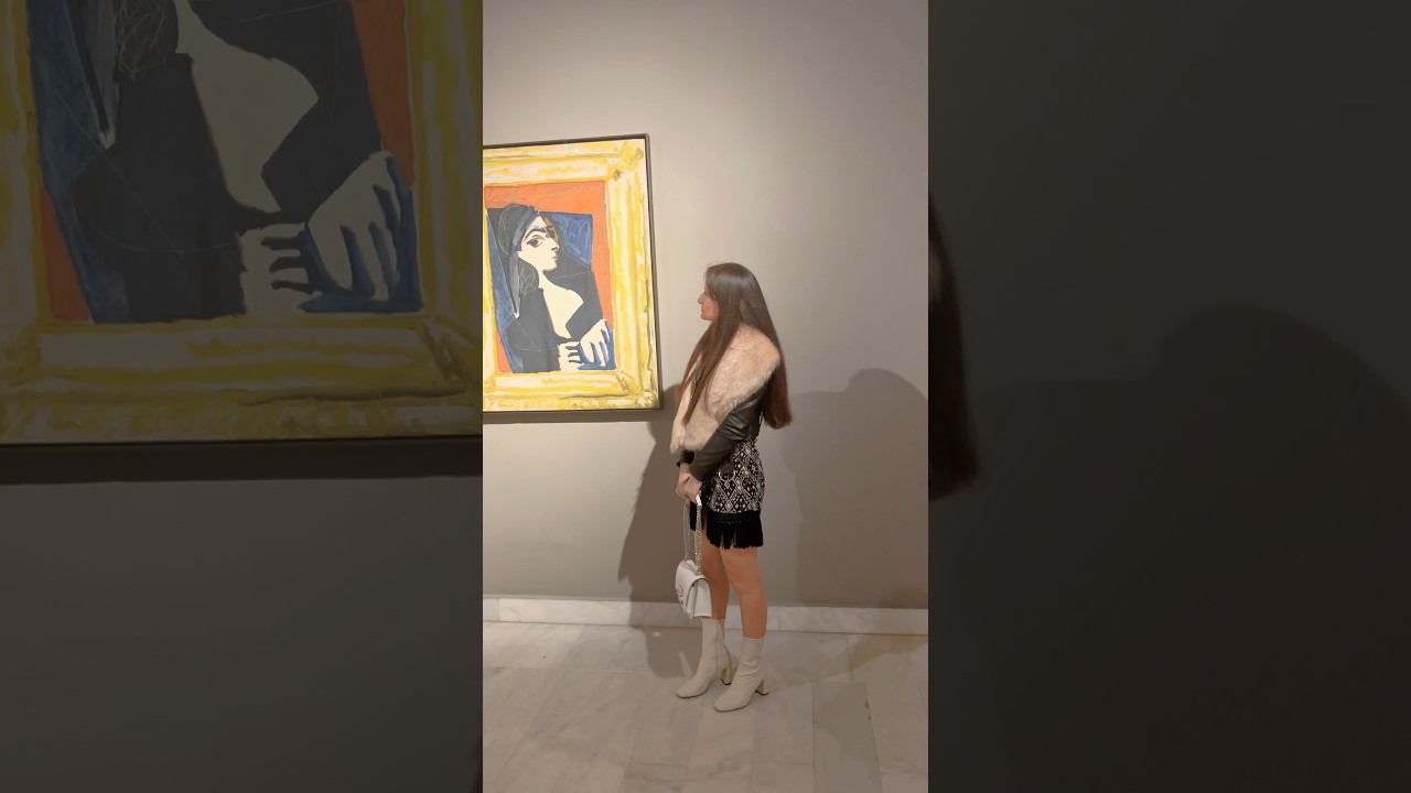 Can you guess the artist? 💙 