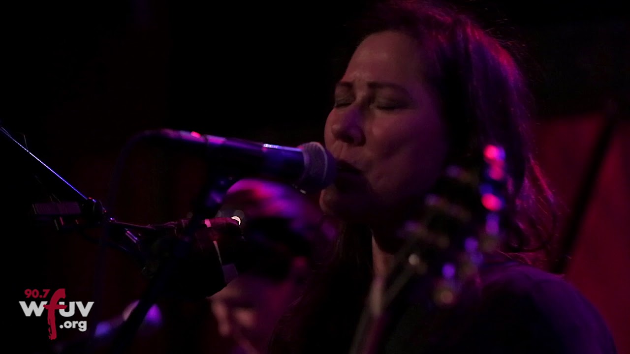The Breeders - "Wait In The Car" (Live at Rockwood Music Hall)