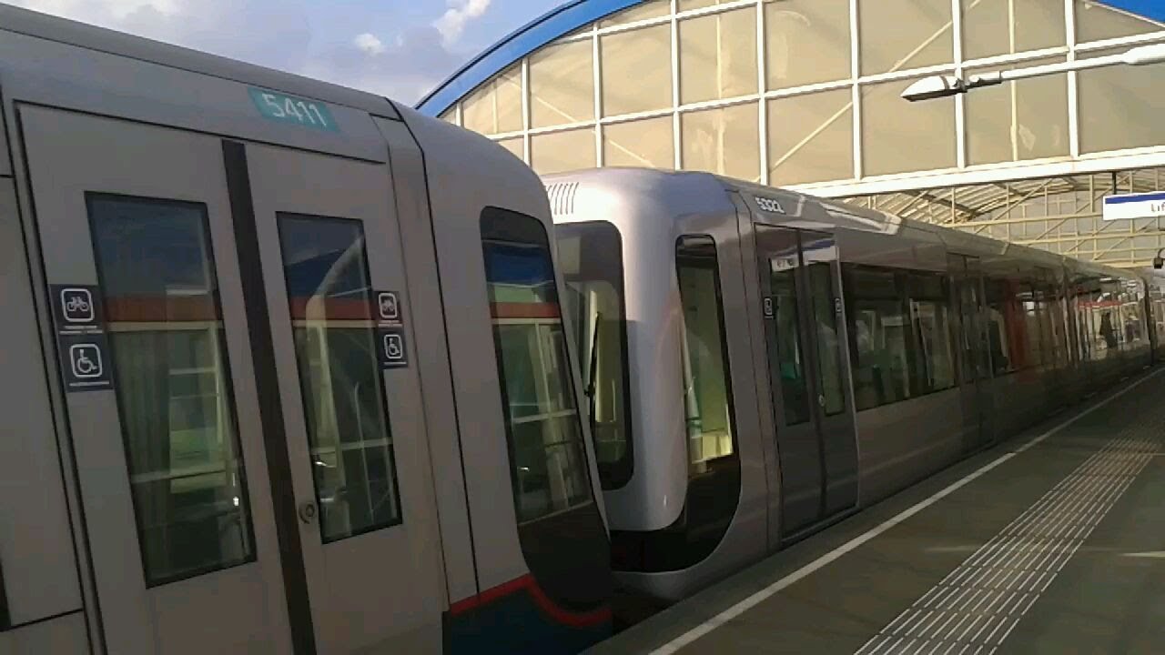 RET Metro 3*Type B en 3*Type B/S op Heemraadlaan (5304 & 5322 na Mid-Life revisie)